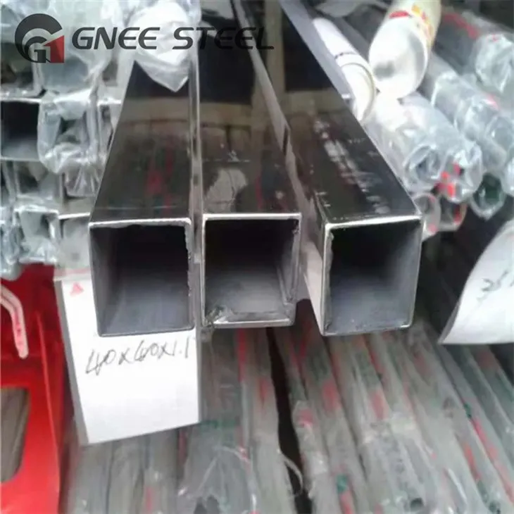 أنابيب إنكونيل 600 مربعة